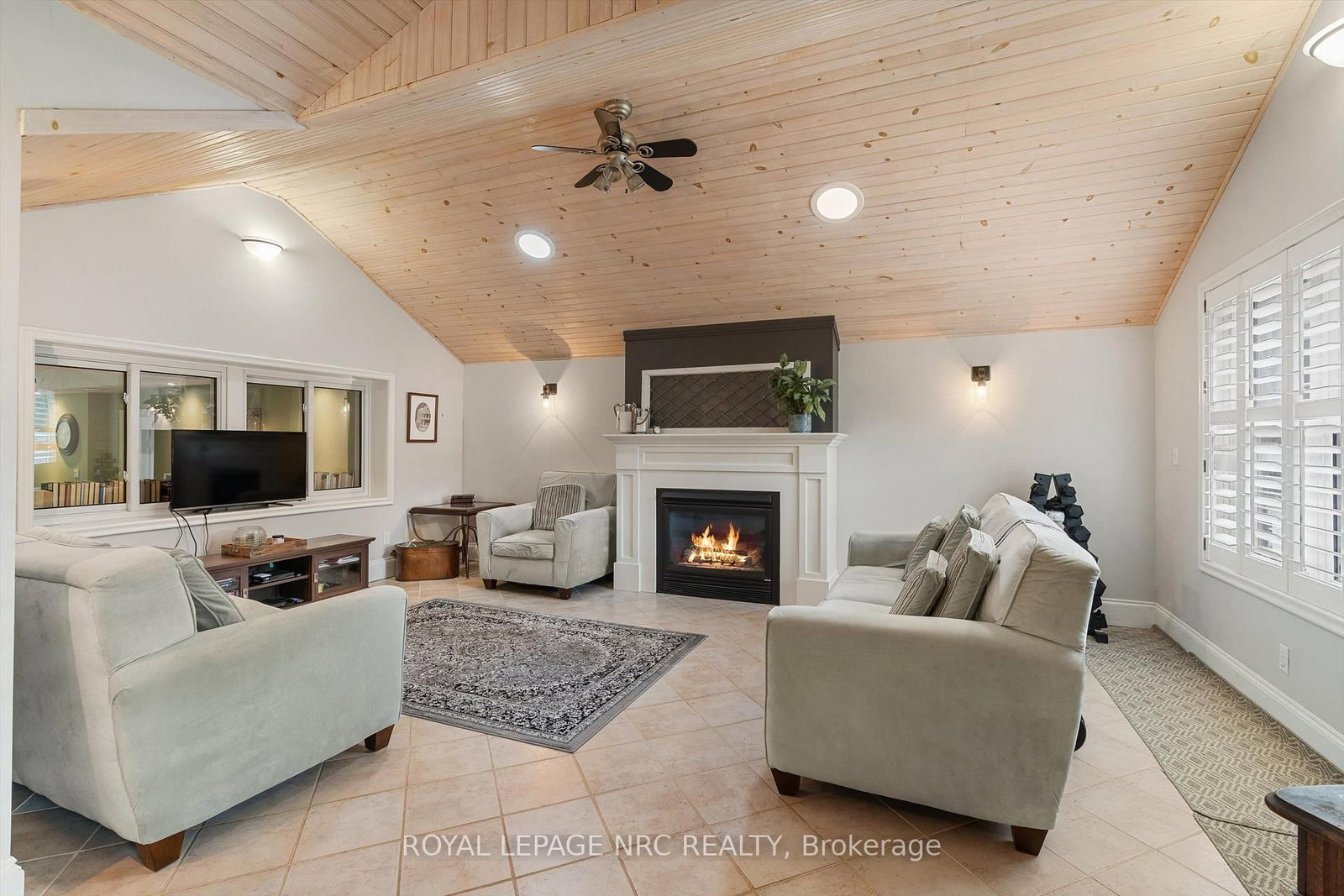9 Pine Street • Niagara-on-the-Lake, ON photo 8