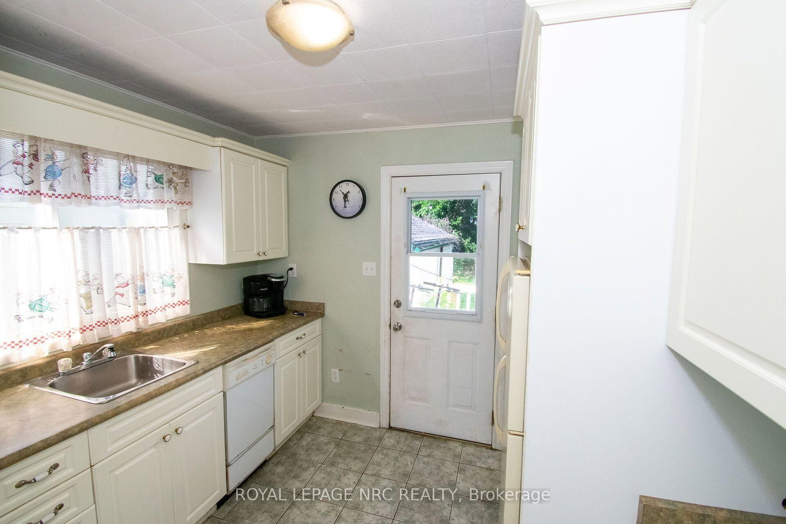 13 Mildred Avenue • St. Catharines, ON photo 13
