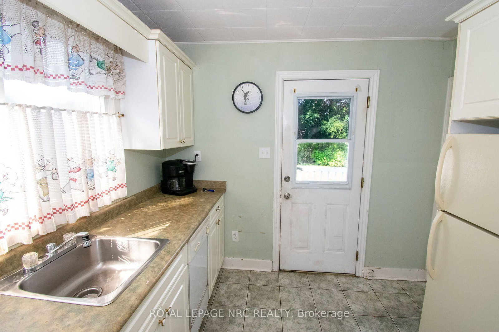 13 Mildred Avenue • St. Catharines, ON photo 15