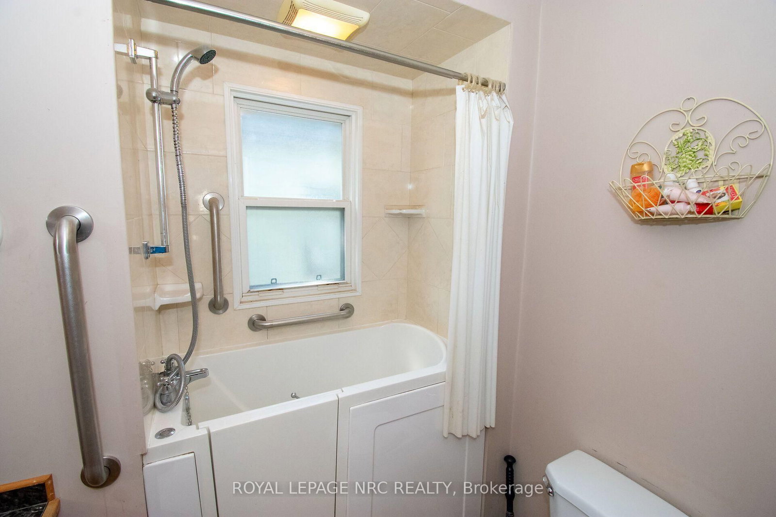 13 Mildred Avenue • St. Catharines, ON photo 19