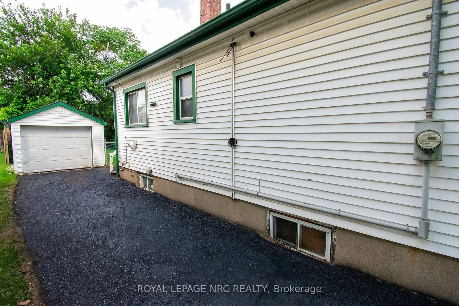 13 Mildred Avenue • St. Catharines, ON photo 31