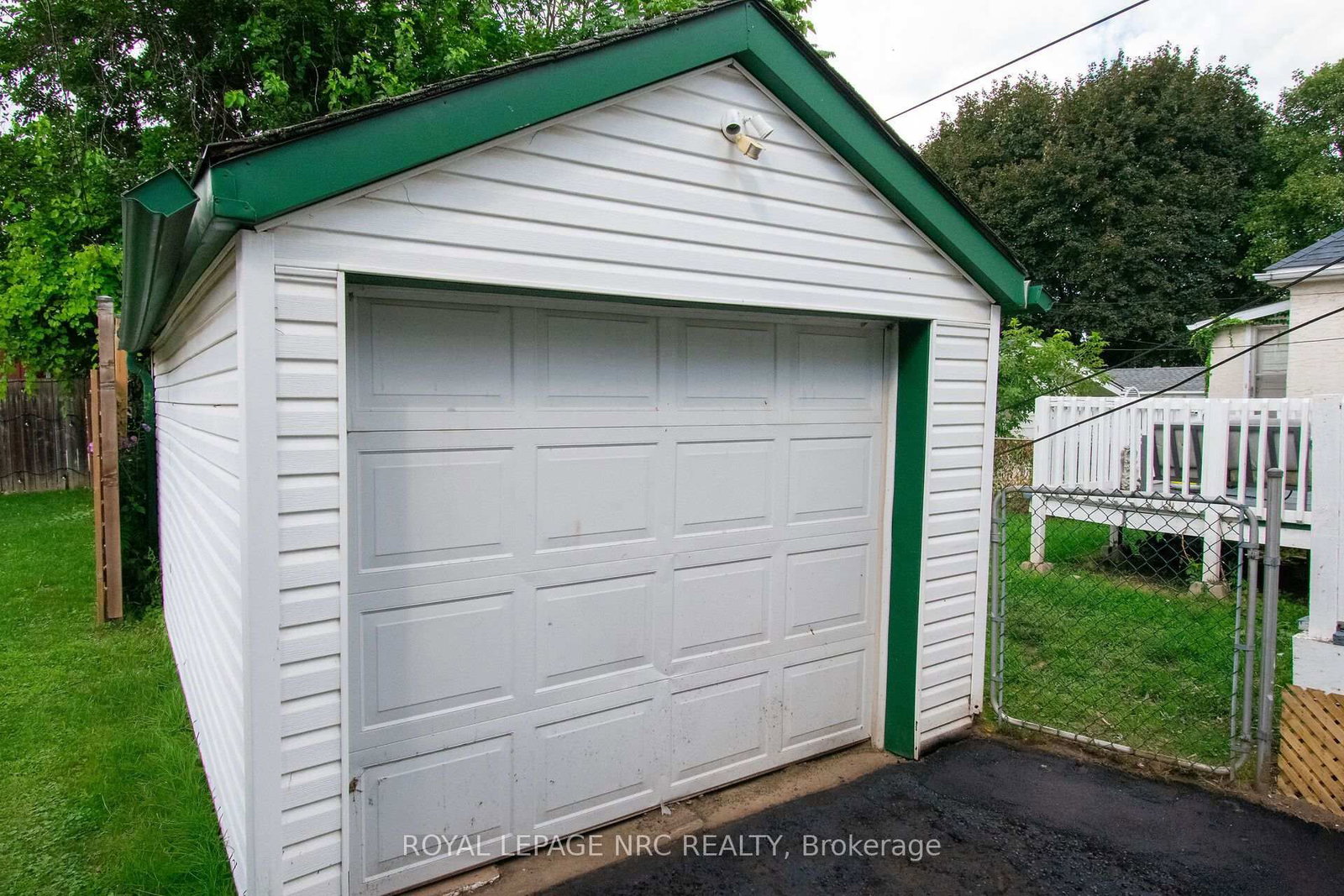 13 Mildred Avenue • St. Catharines, ON photo 38