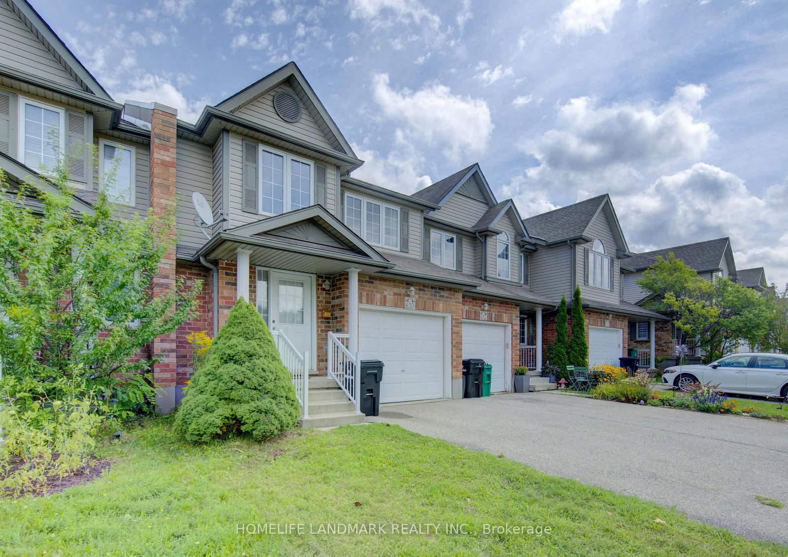 650 Wild Ginger Avenue • Waterloo, ON photo 2