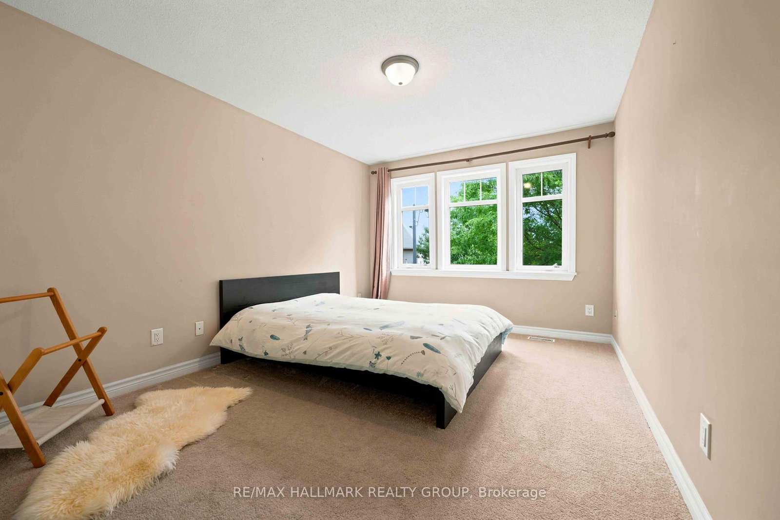 328 Laughlin Circle • Ottawa, ON photo 17