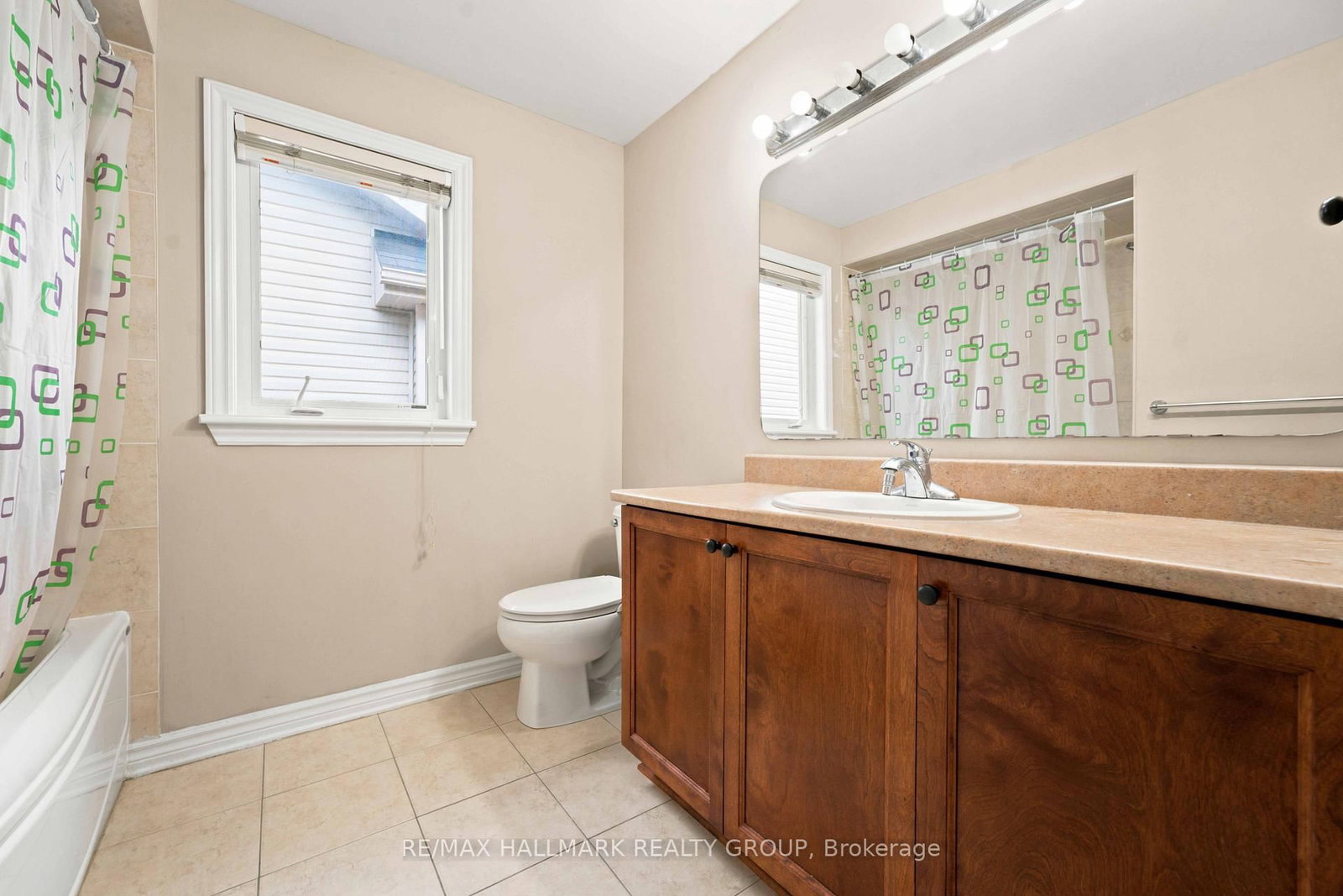 328 Laughlin Circle • Ottawa, ON photo 19