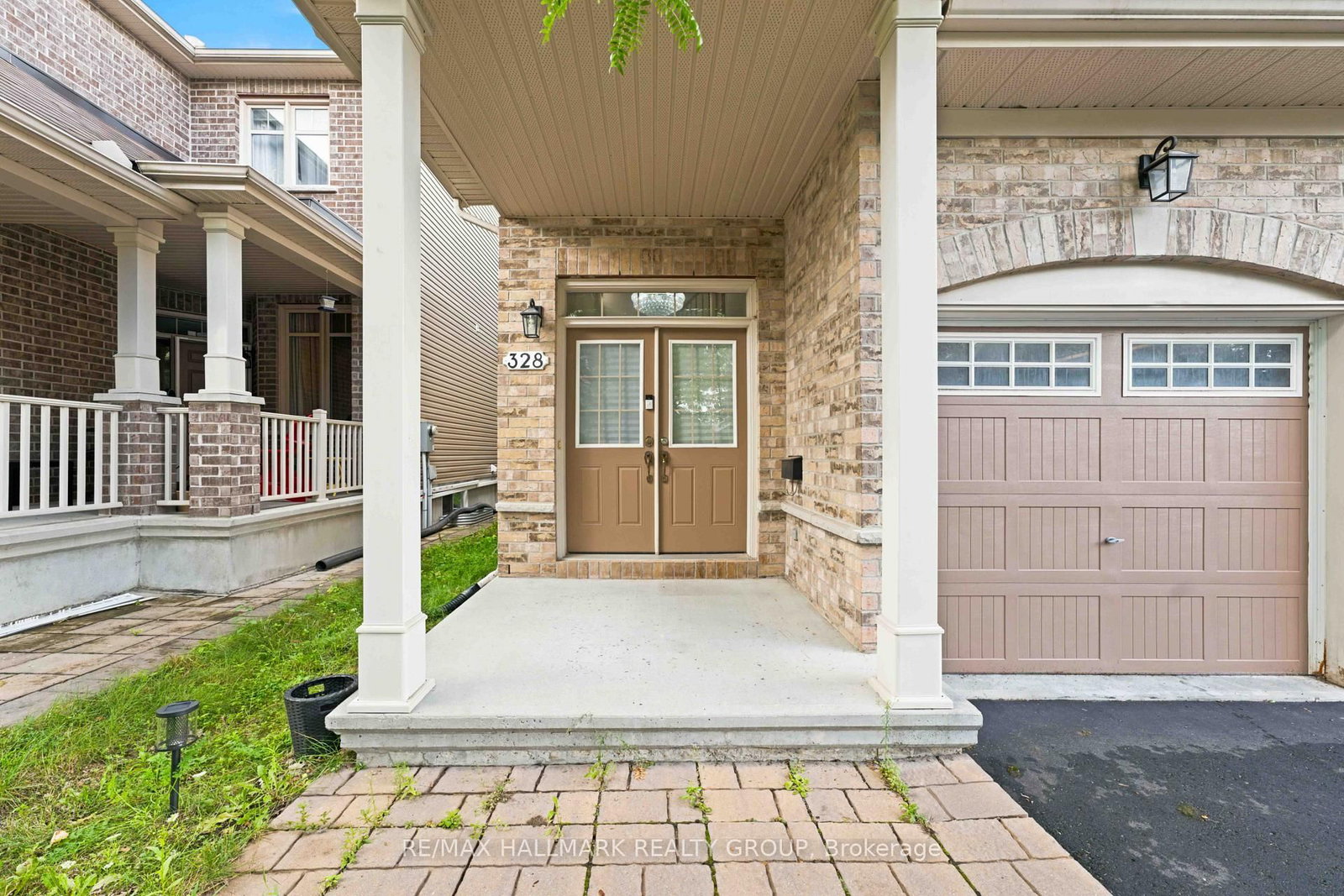 328 Laughlin Circle • Ottawa, ON photo 3