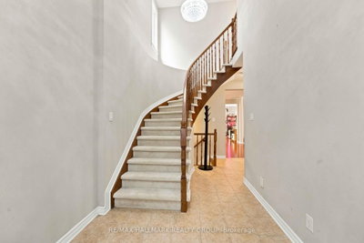 328 Laughlin Circle • Ottawa, ON photo 4