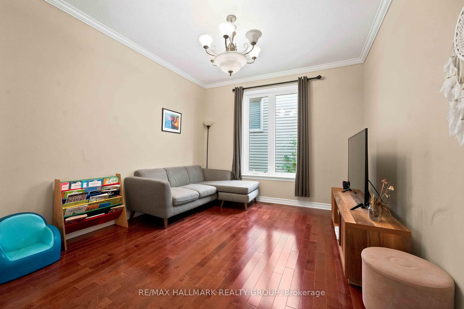 328 Laughlin Circle • Ottawa, ON photo 6