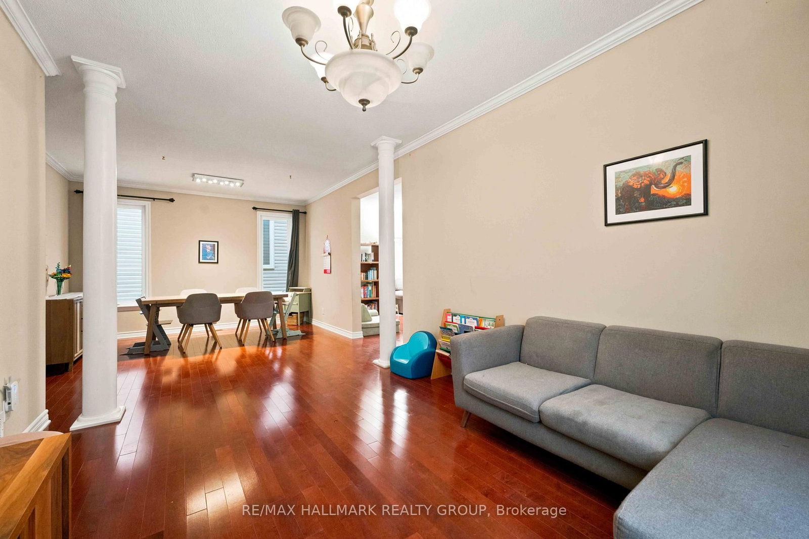 328 Laughlin Circle • Ottawa, ON photo 8
