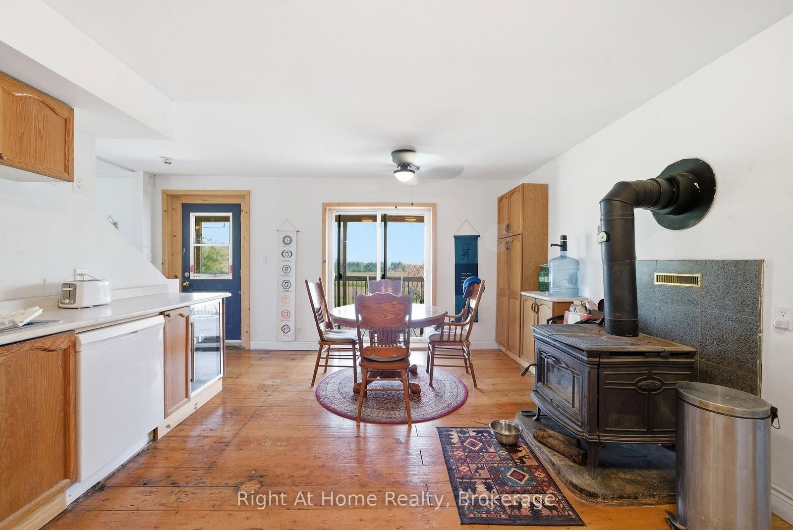 660 County Rd 19 Road • Prince Edward County, ON photo 13