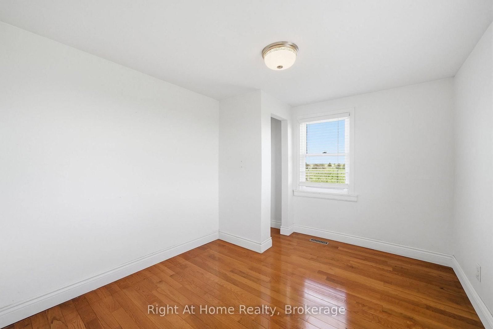 660 County Rd 19 Road • Prince Edward County, ON photo 31