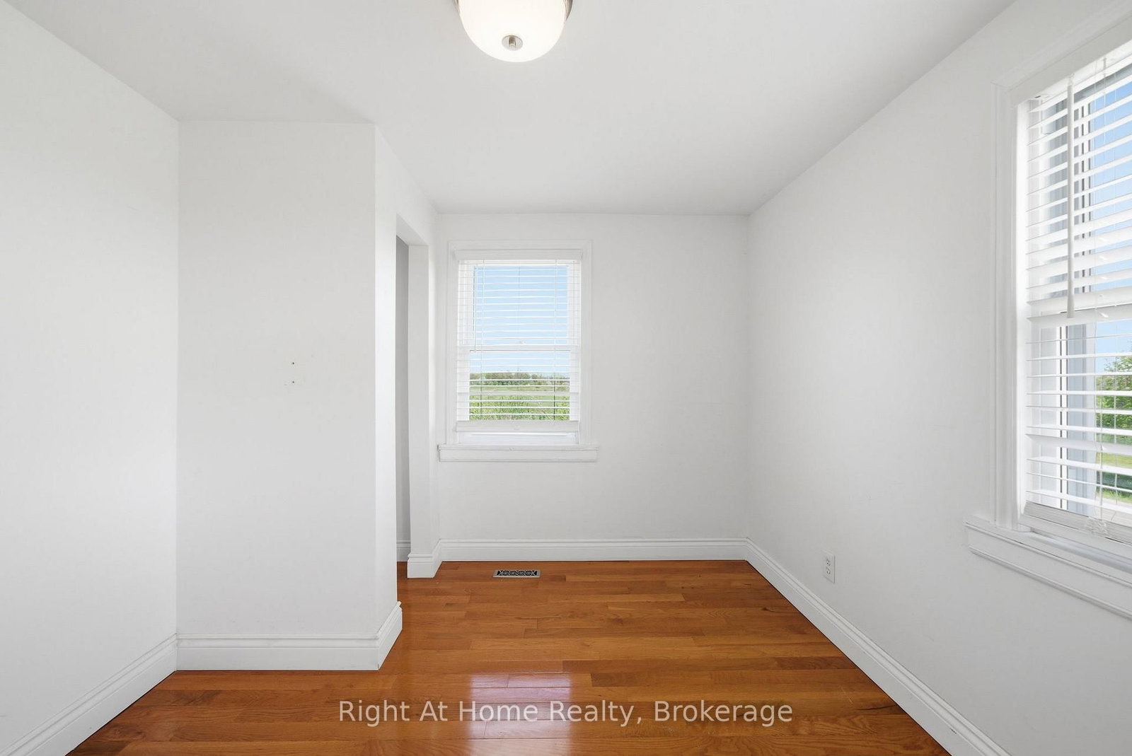 660 County Rd 19 Road • Prince Edward County, ON photo 32