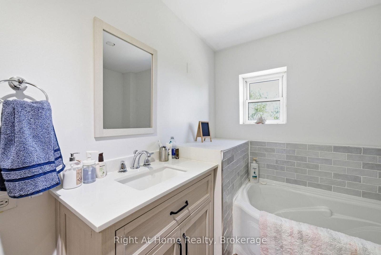 660 County Rd 19 Road • Prince Edward County, ON photo 40