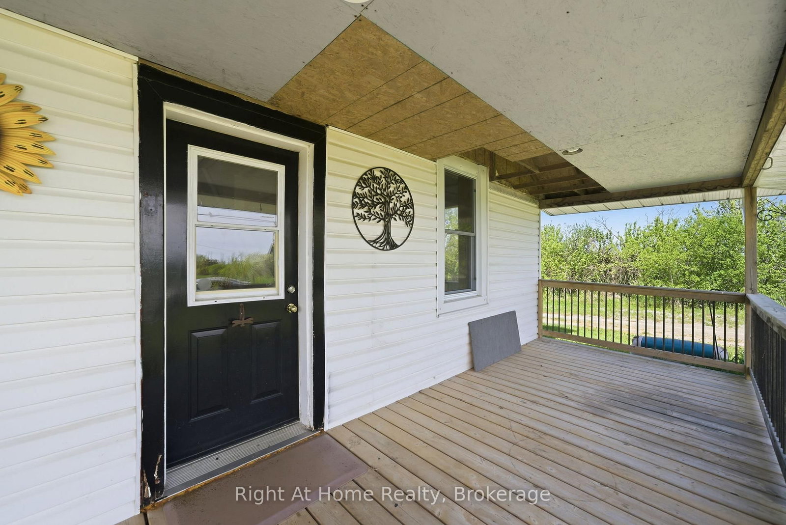 660 County Rd 19 Road • Prince Edward County, ON photo 5