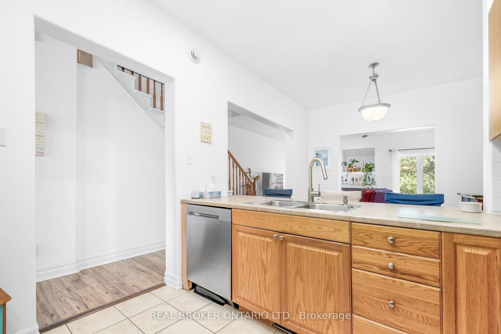 296 Maude Street • Almonte, ON photo 11