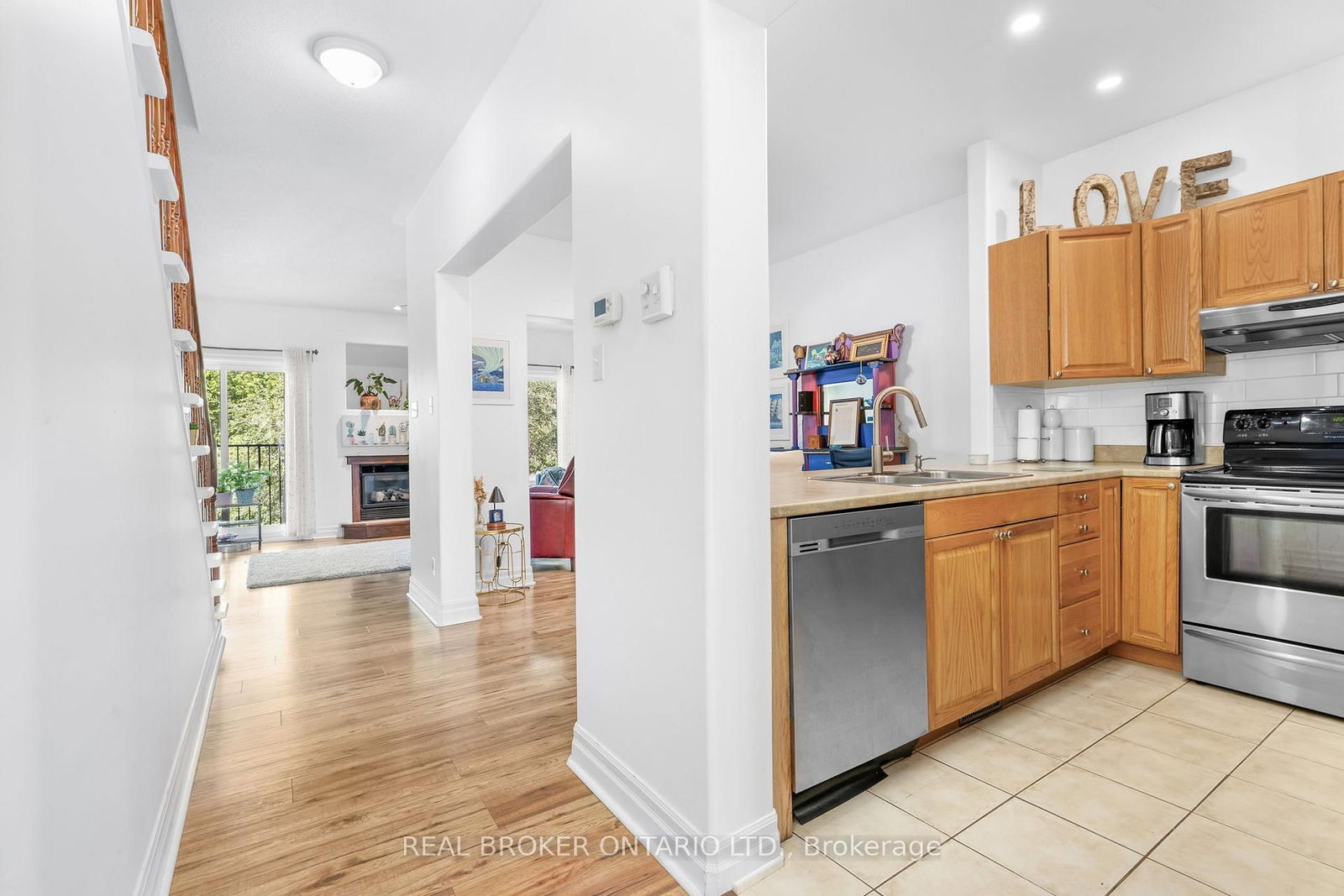 296 Maude Street • Almonte, ON photo 9
