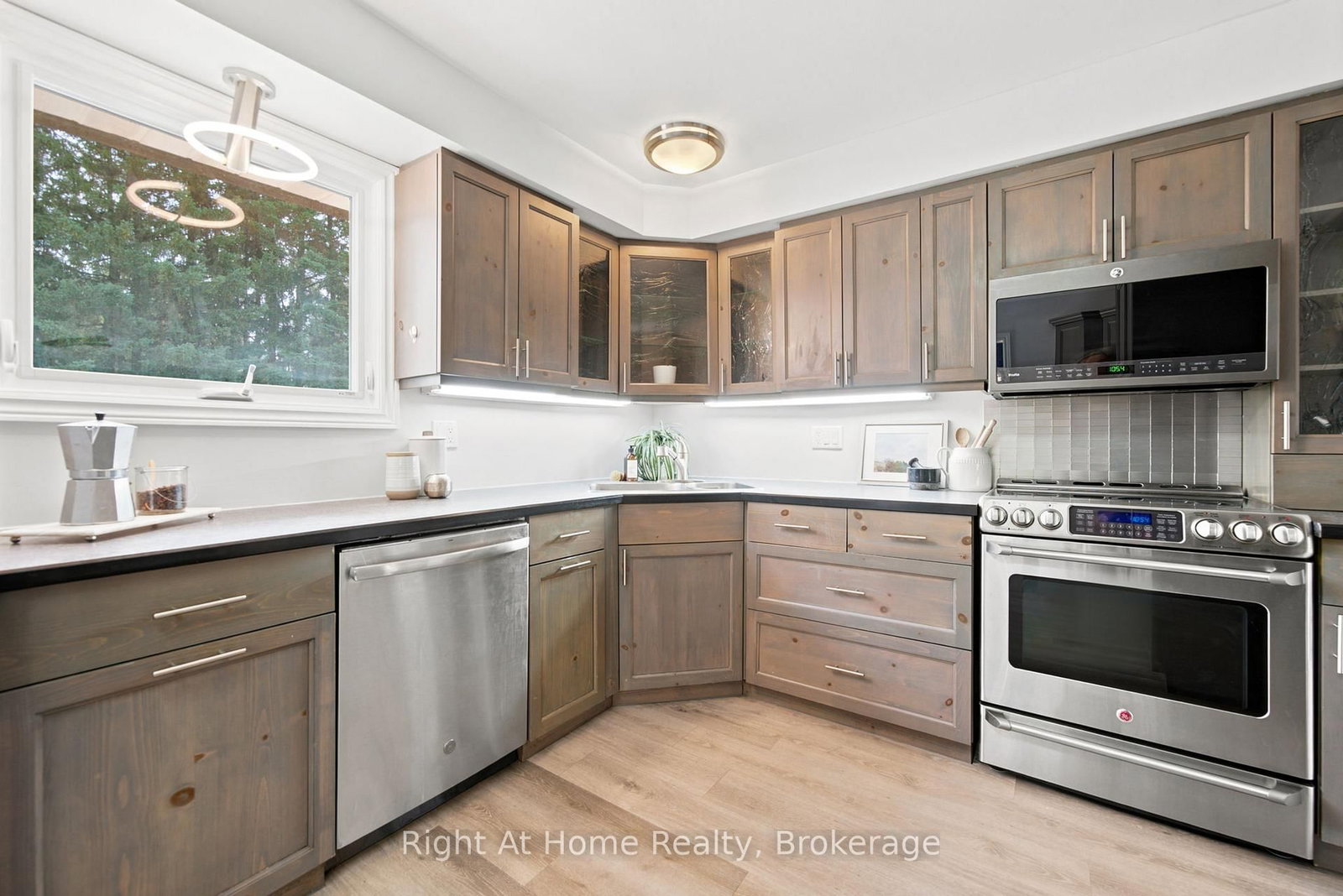 659 Foley Road • Selwyn, ON photo 8