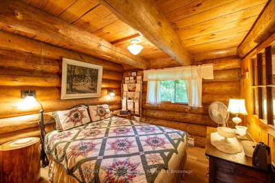 4 Mary Street • Magnetawan, ON photo 5