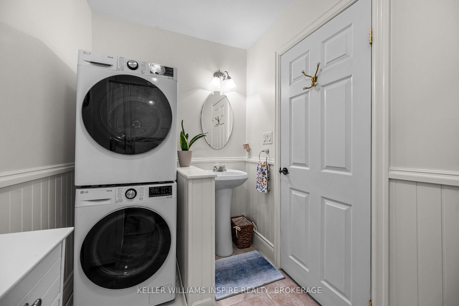 124 John Street • Gananoque, ON photo 29