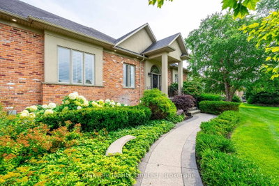 45 Gatepost Pl Gatepost Place • Hamilton, ON photo 2