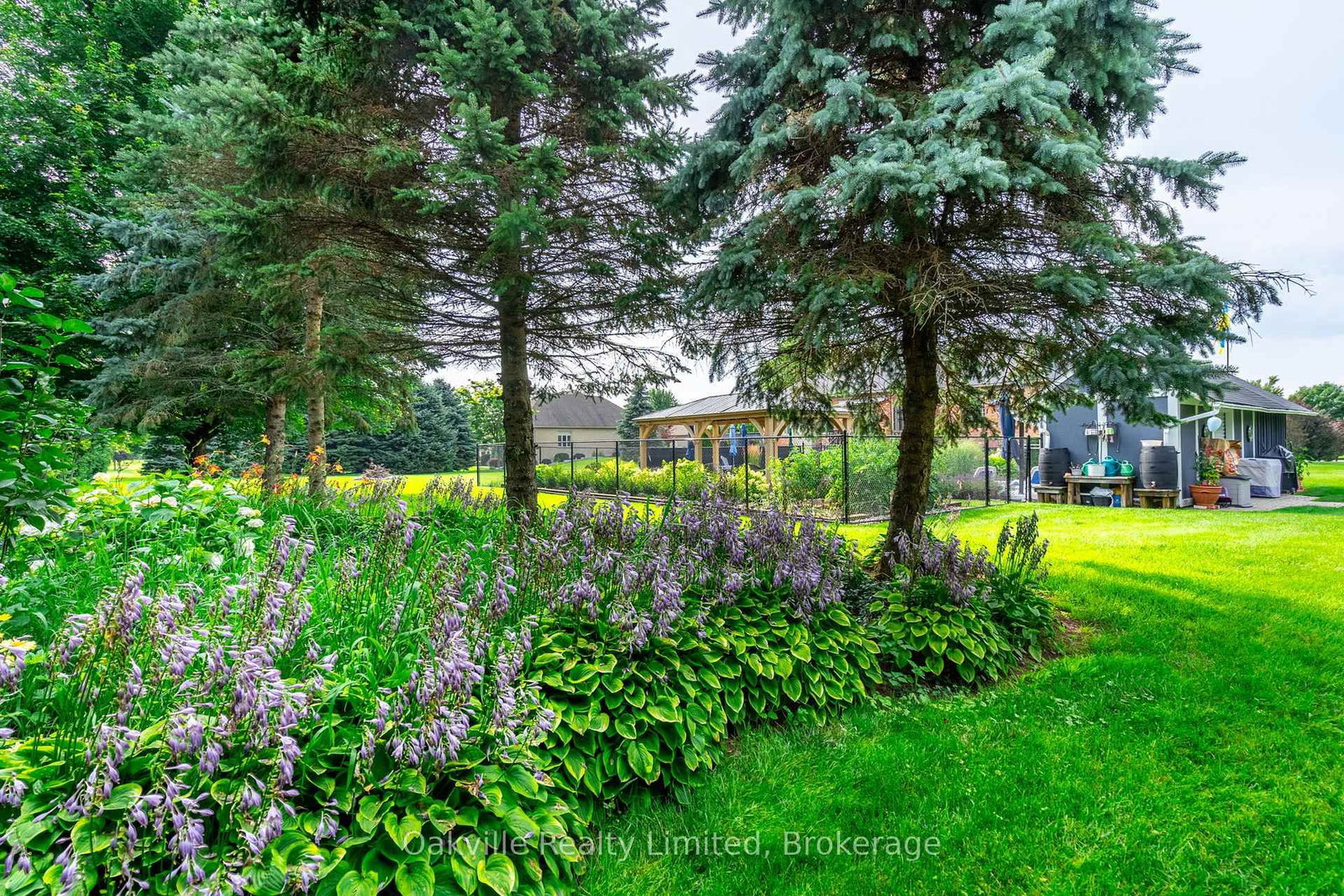 45 Gatepost Pl Gatepost Place • Hamilton, ON photo 48
