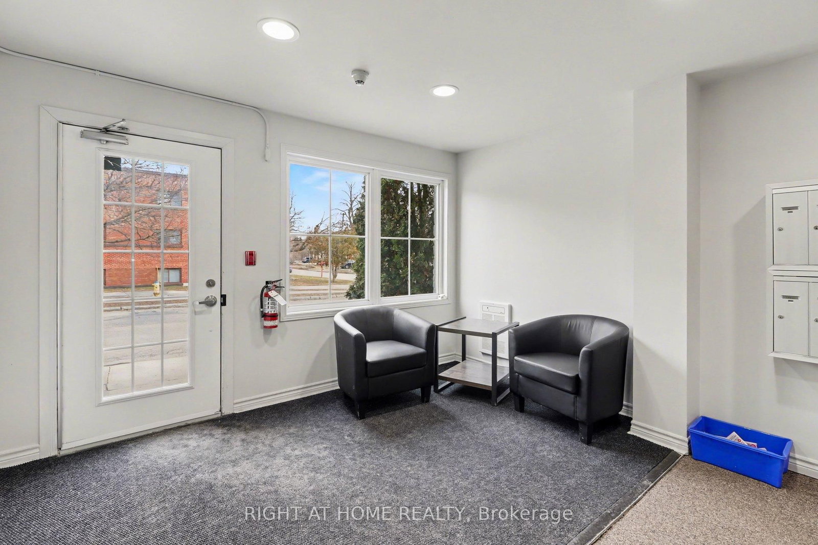 202 - 646 Cummings Avenue, Ottawa 5
