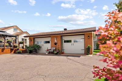 1315 Blakely Crescent W • Pembroke, ON photo 3