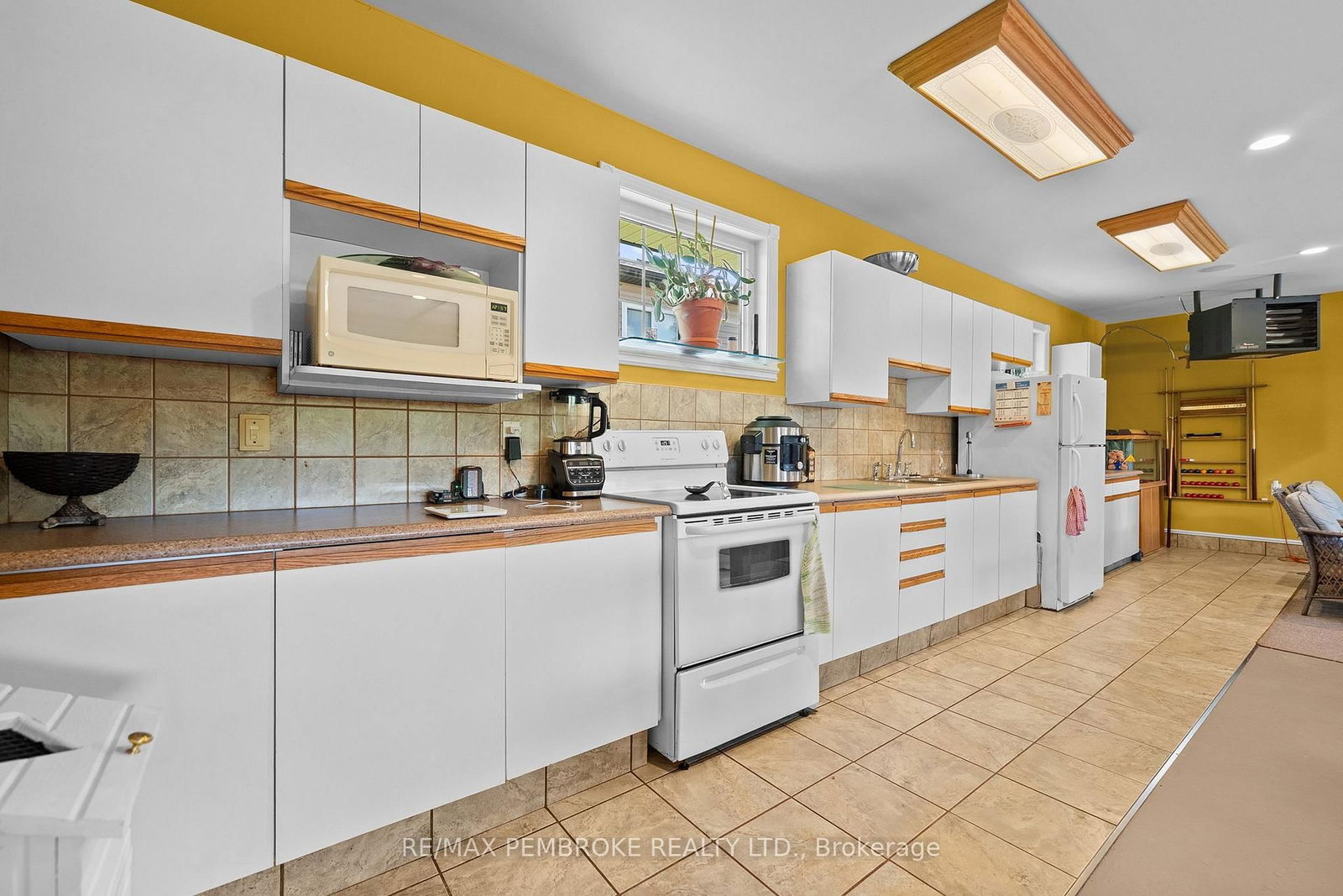 1315 Blakely Crescent W • Pembroke, ON photo 34