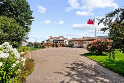 1315 Blakely Crescent W • Pembroke, ON photo 4