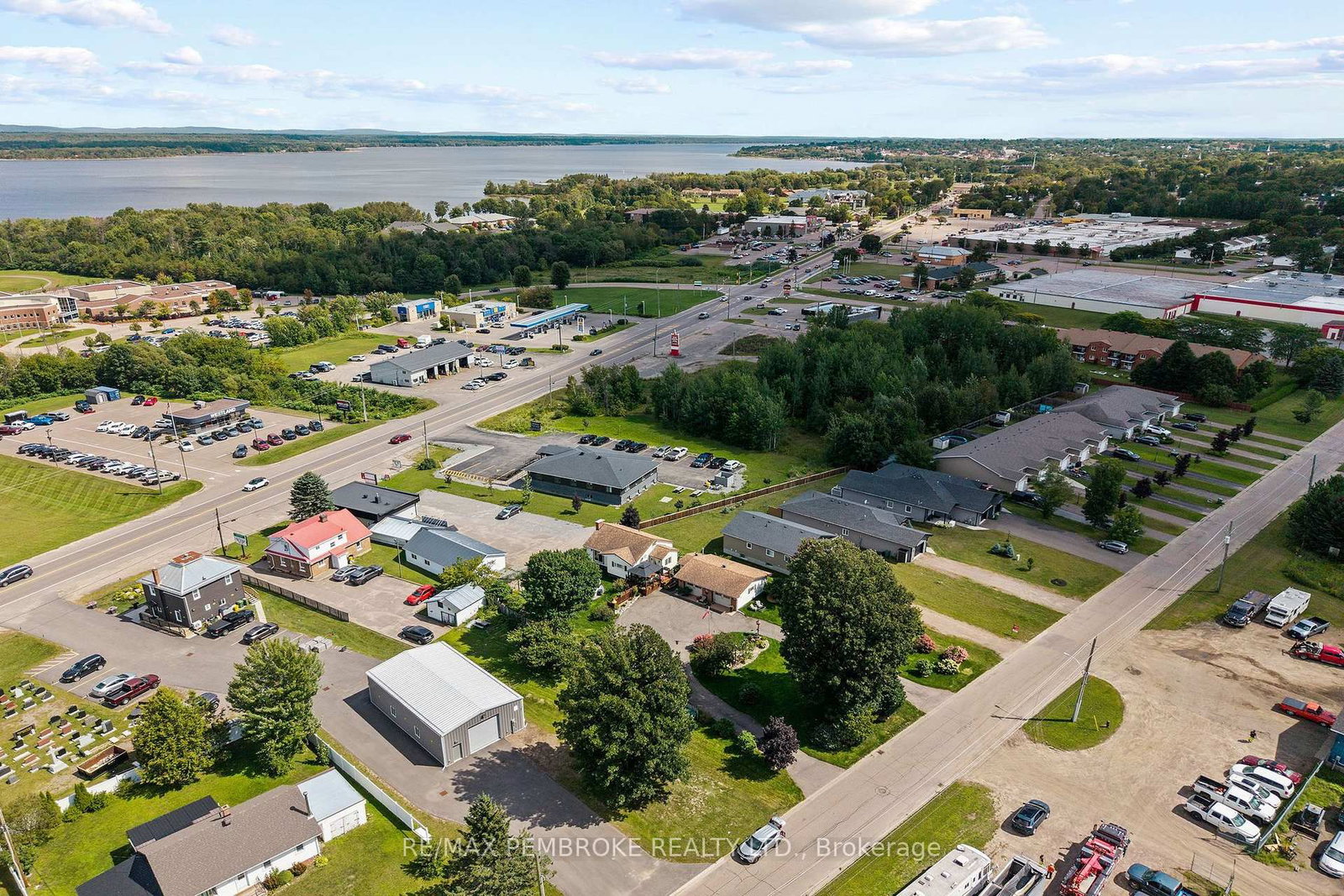1315 Blakely Crescent W • Pembroke, ON photo 44