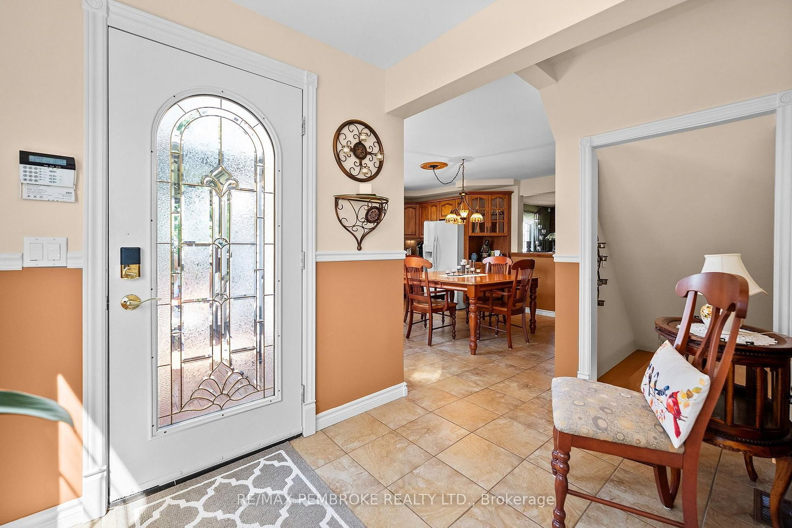 1315 Blakely Crescent W • Pembroke, ON photo 5
