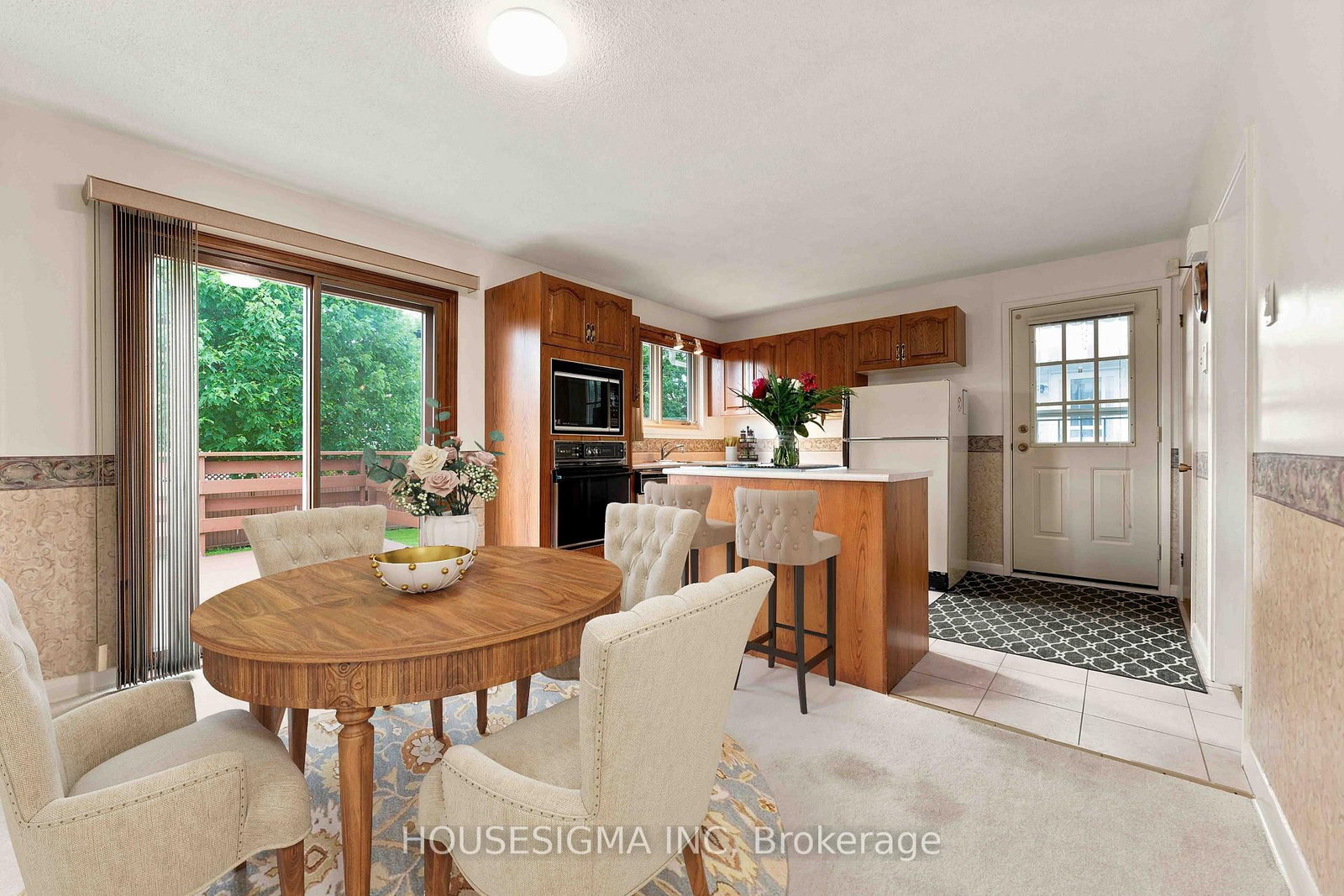 1347 Avenue R Avenue • Ottawa, ON photo 13