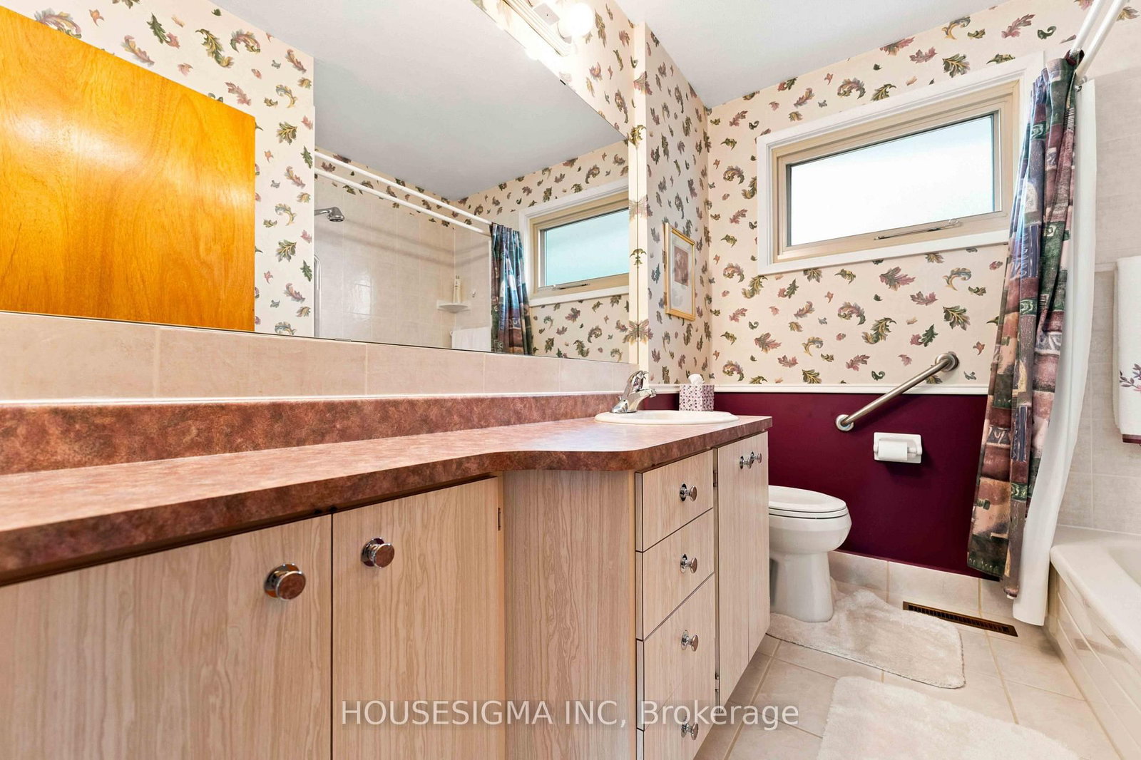 1347 Avenue R Avenue • Ottawa, ON photo 18