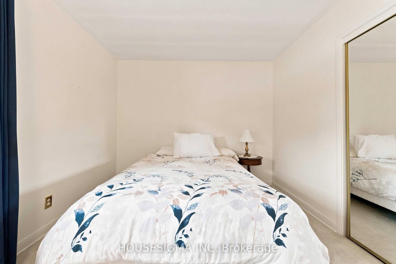 1347 Avenue R Avenue • Ottawa, ON photo 22
