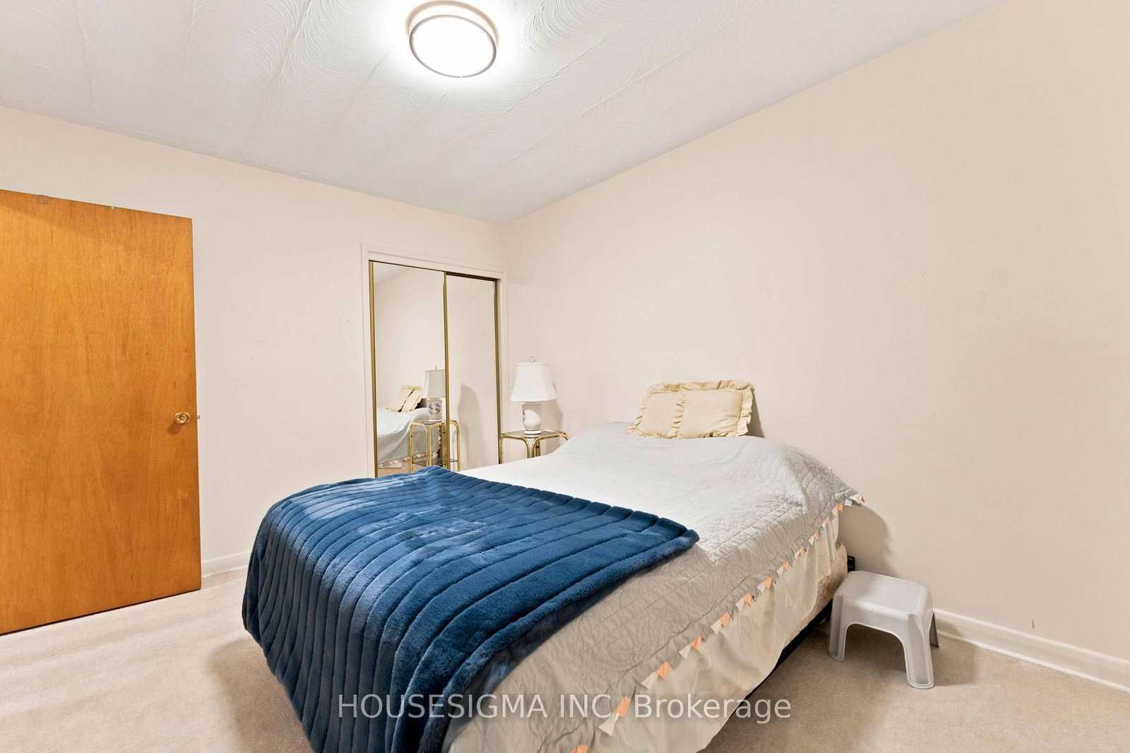 1347 Avenue R Avenue • Ottawa, ON photo 27