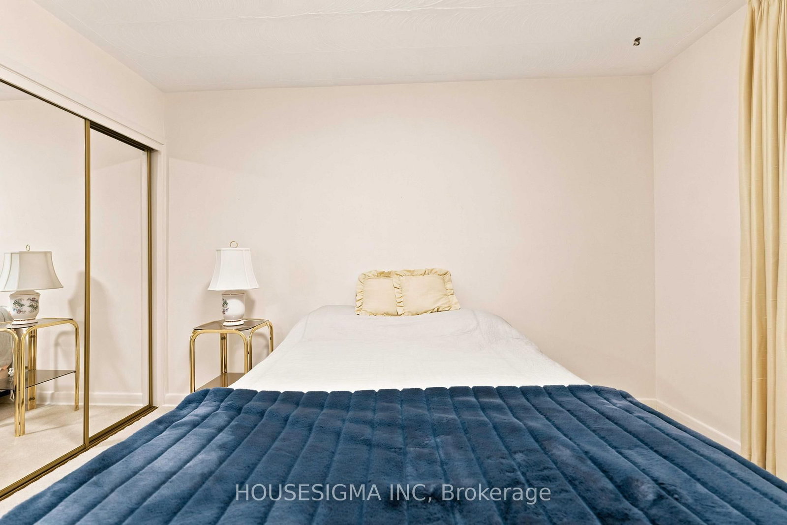 1347 Avenue R Avenue • Ottawa, ON photo 28
