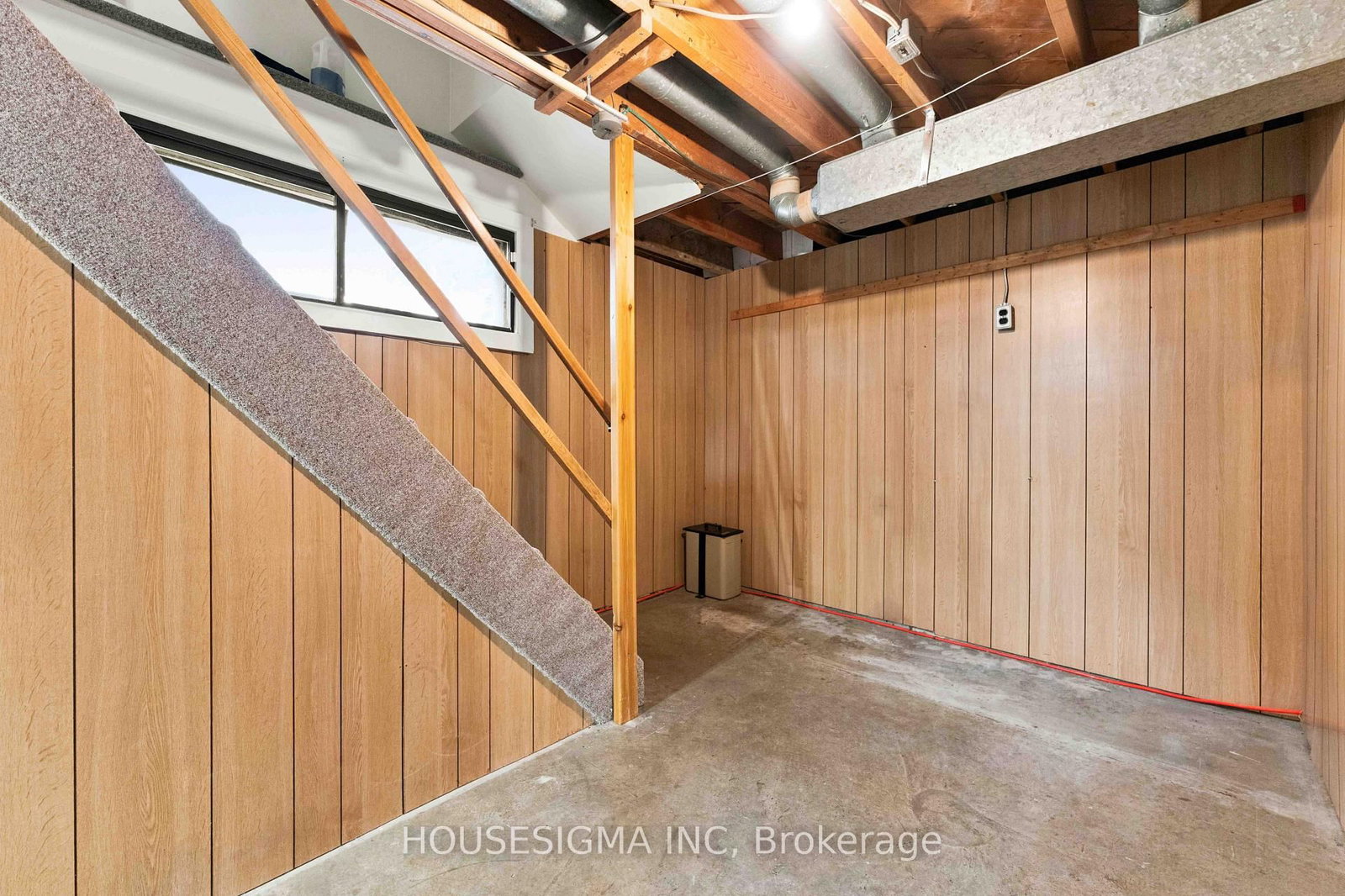 1347 Avenue R Avenue • Ottawa, ON photo 30