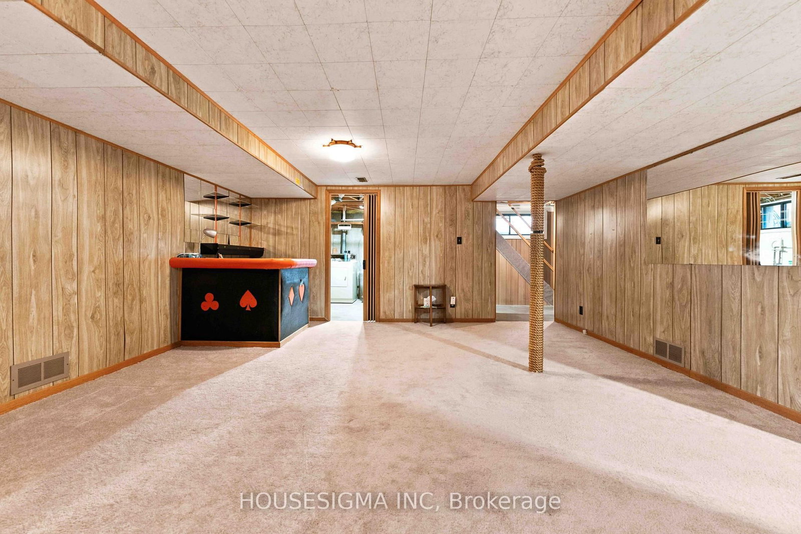 1347 Avenue R Avenue • Ottawa, ON photo 36
