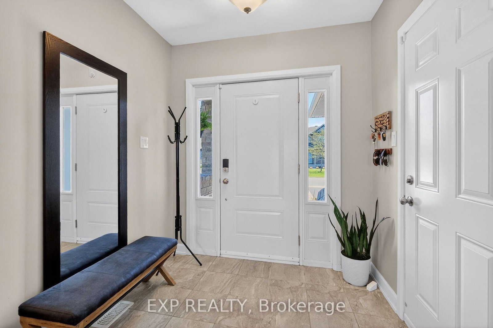 450 Central Park Boulevard • Russell, ON photo 3