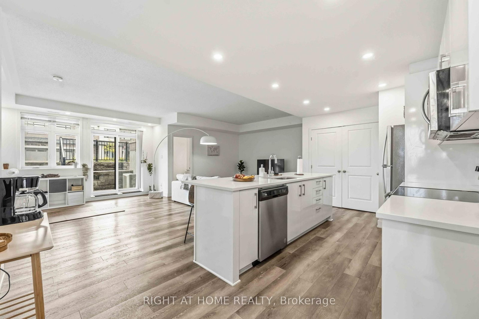 55 Overberg Way • #D • Ottawa, ON photo 10