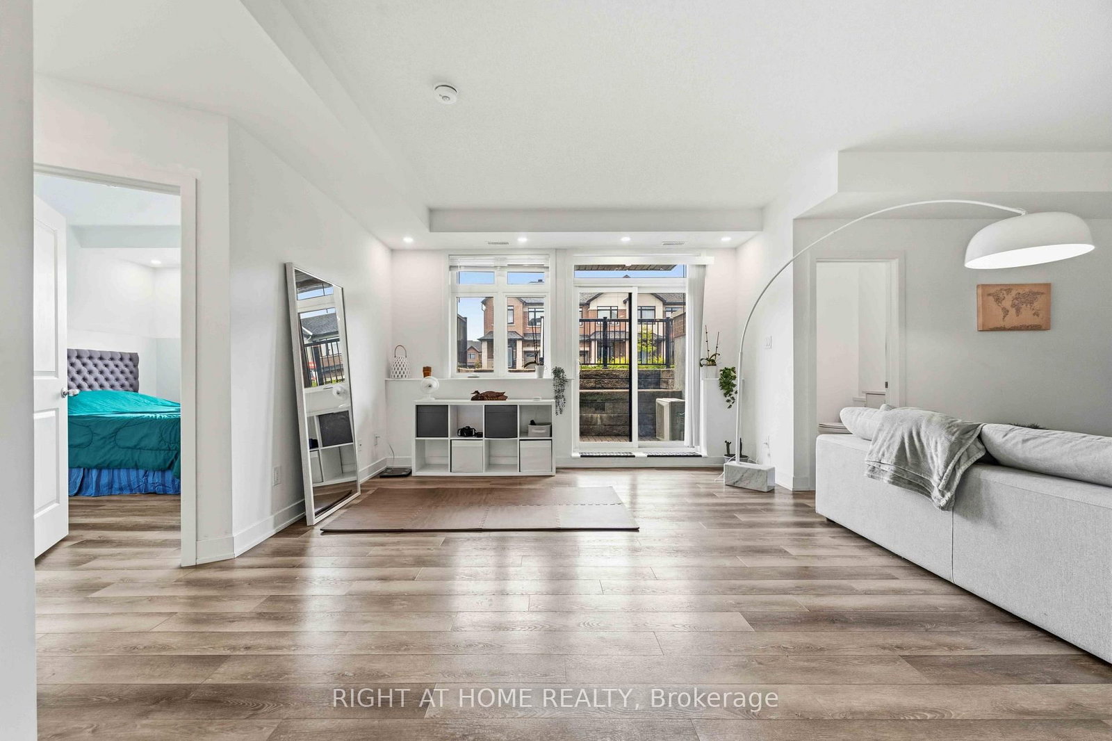 55 Overberg Way • #D • Ottawa, ON photo 11
