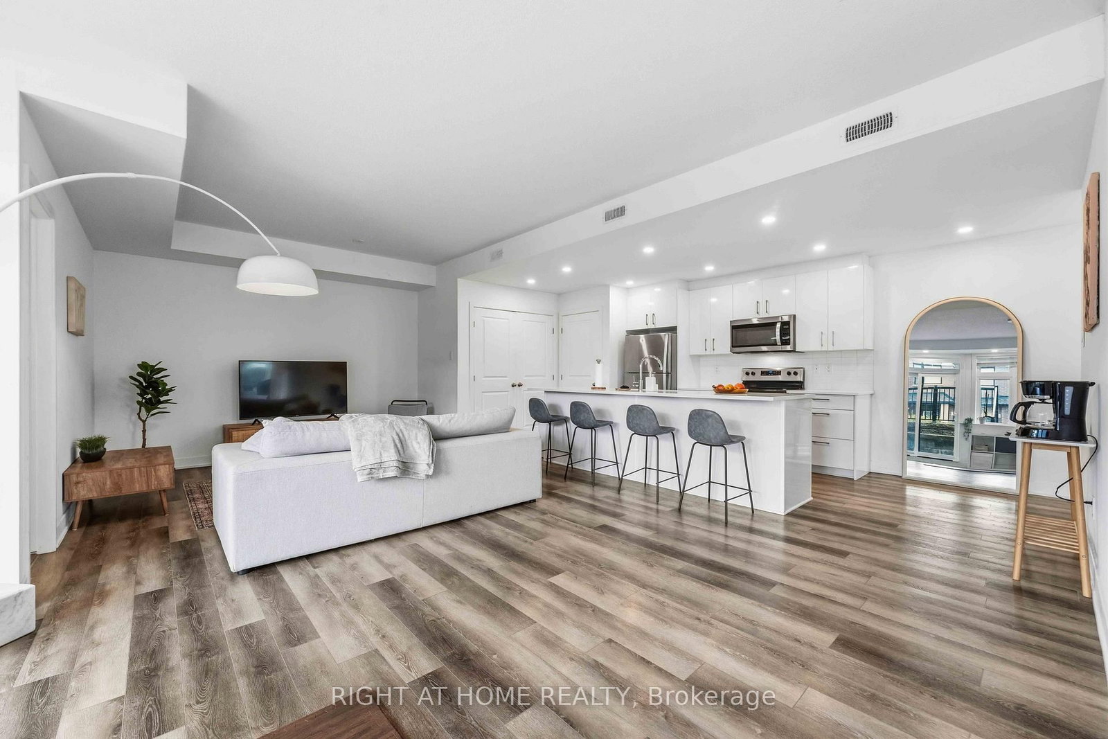 55 Overberg Way • #D • Ottawa, ON photo 13
