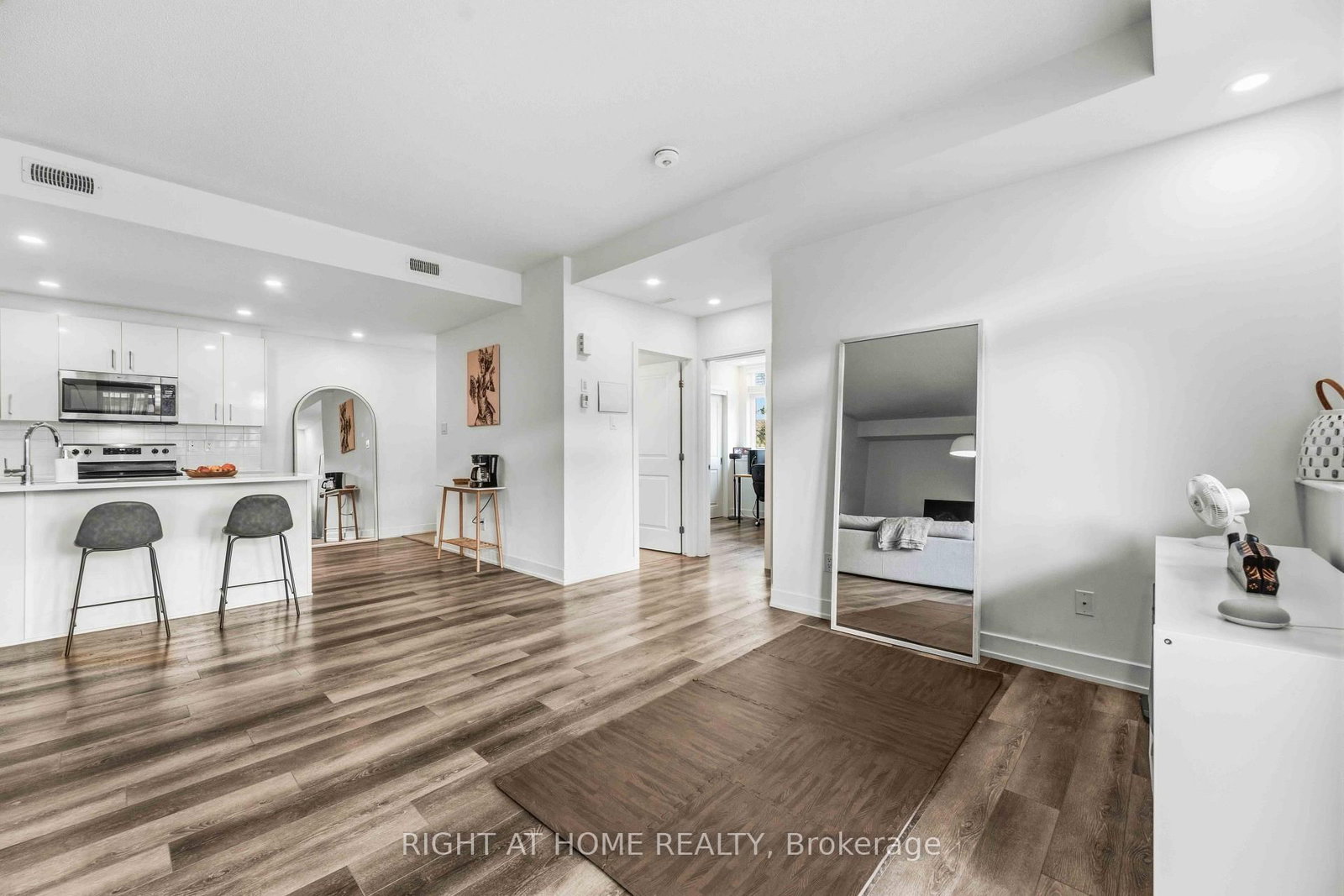 55 Overberg Way • #D • Ottawa, ON photo 15