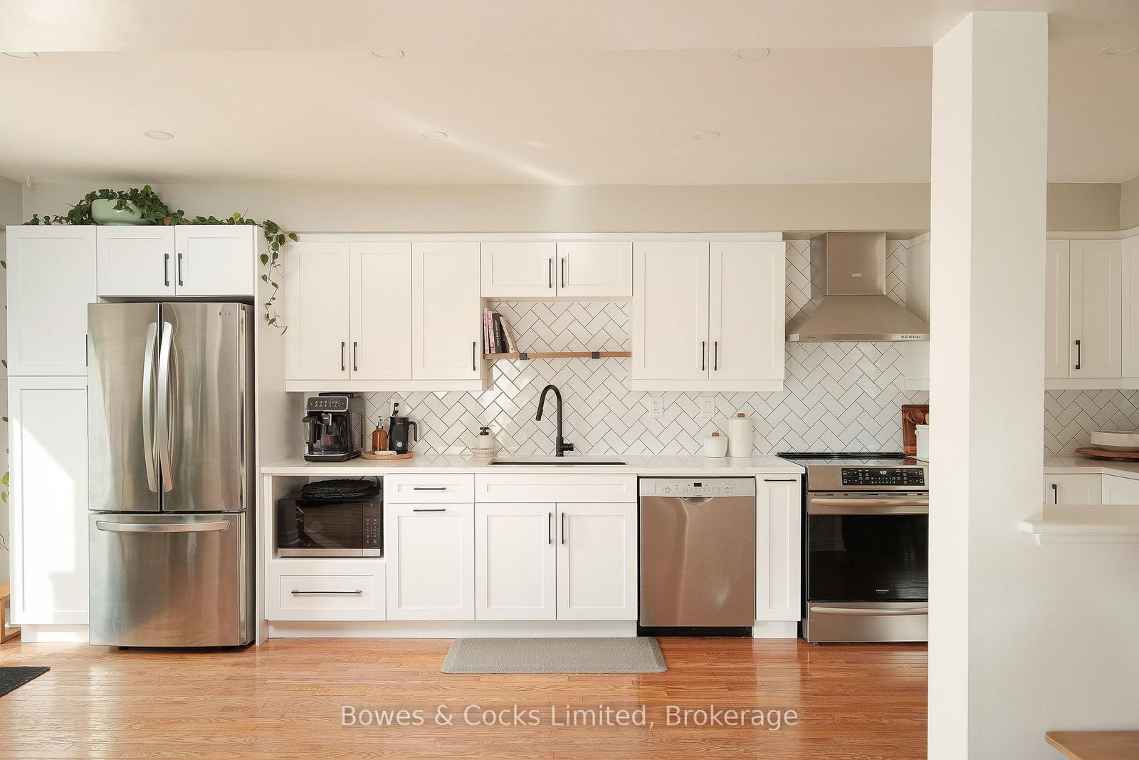 407 Spillsbury Drive • Peterborough, ON photo 9