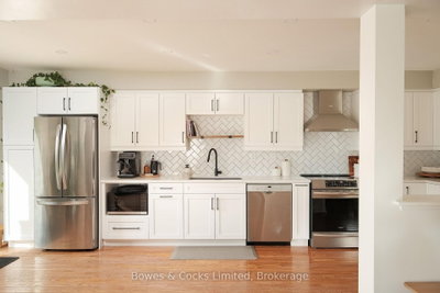 407 Spillsbury Drive • Peterborough, ON photo 9