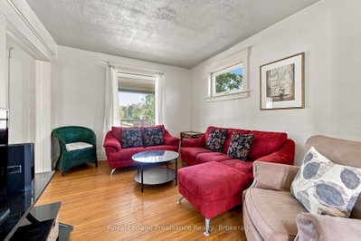 135 Mcgill Street • Quinte West, ON photo 9