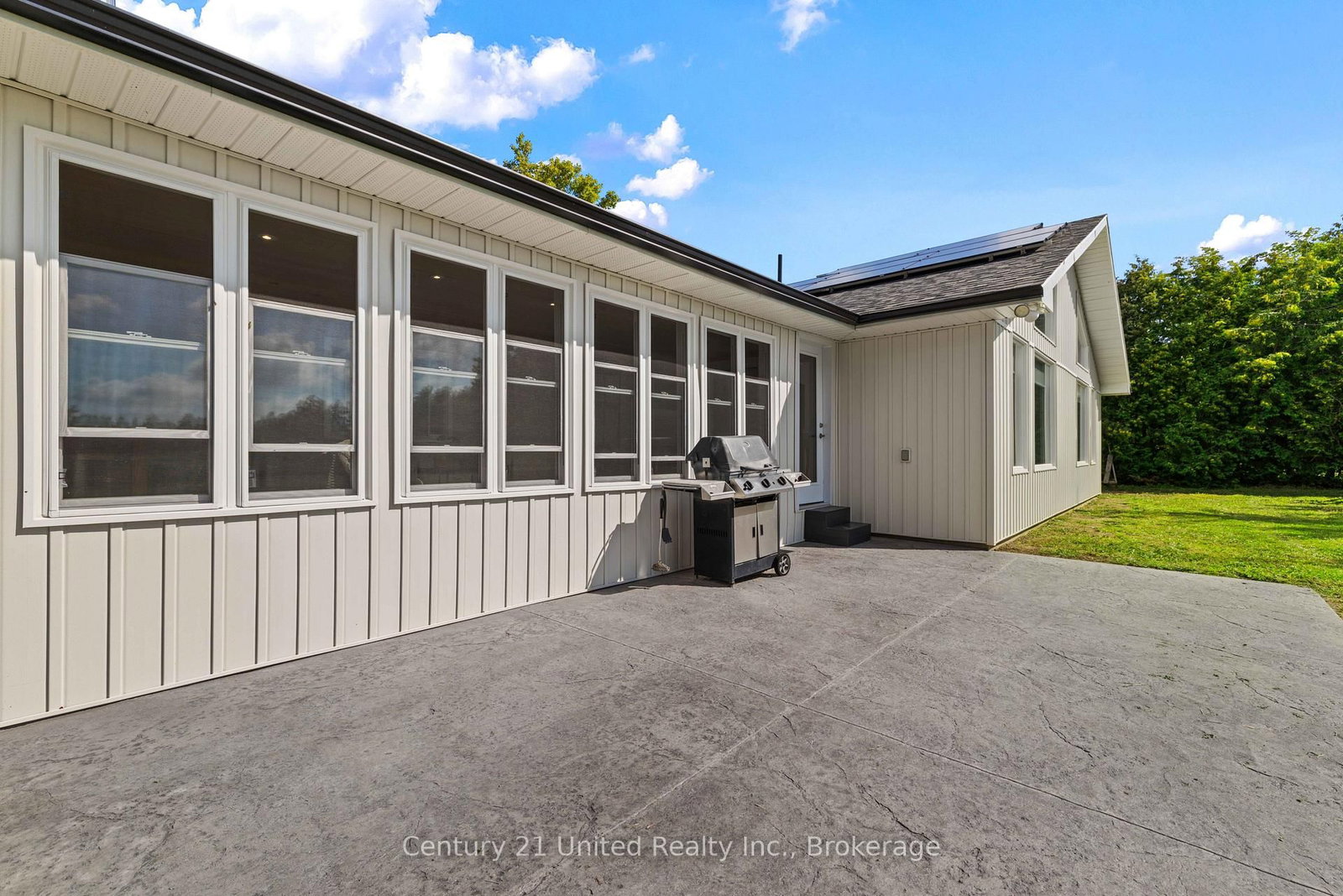1067 Stewart Line • Cavan Monaghan, ON photo 5