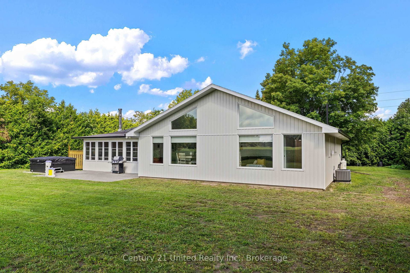 1067 Stewart Line • Cavan Monaghan, ON photo 8
