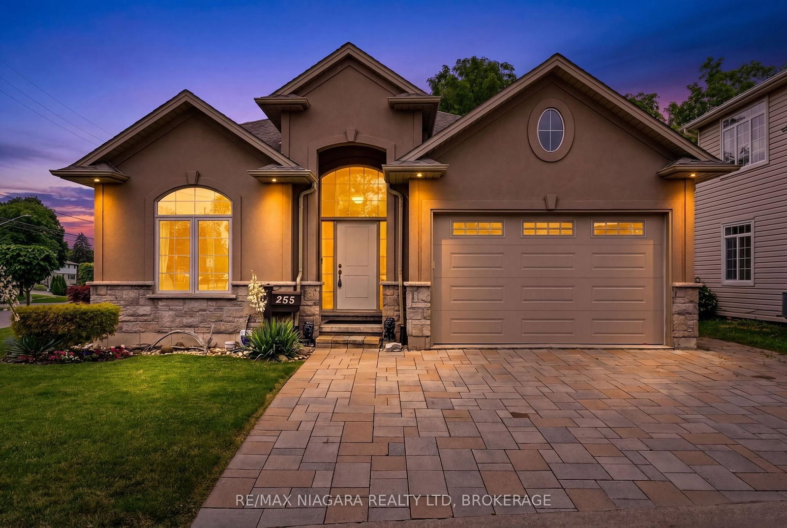 255 Lakeshore Road • St. Catharines, ON photo 2