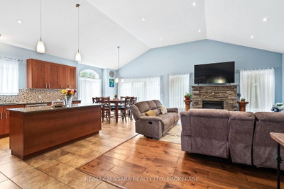 255 Lakeshore Road • St. Catharines, ON photo 6